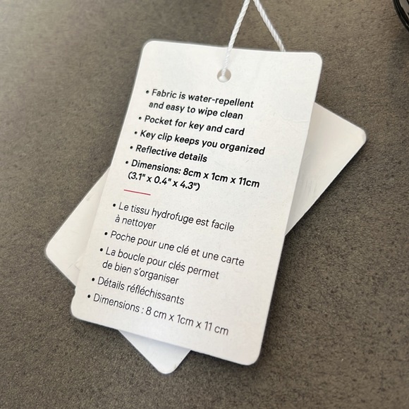 Lululemon Hold On Lanyard Black NWT - Picture 5 of 6